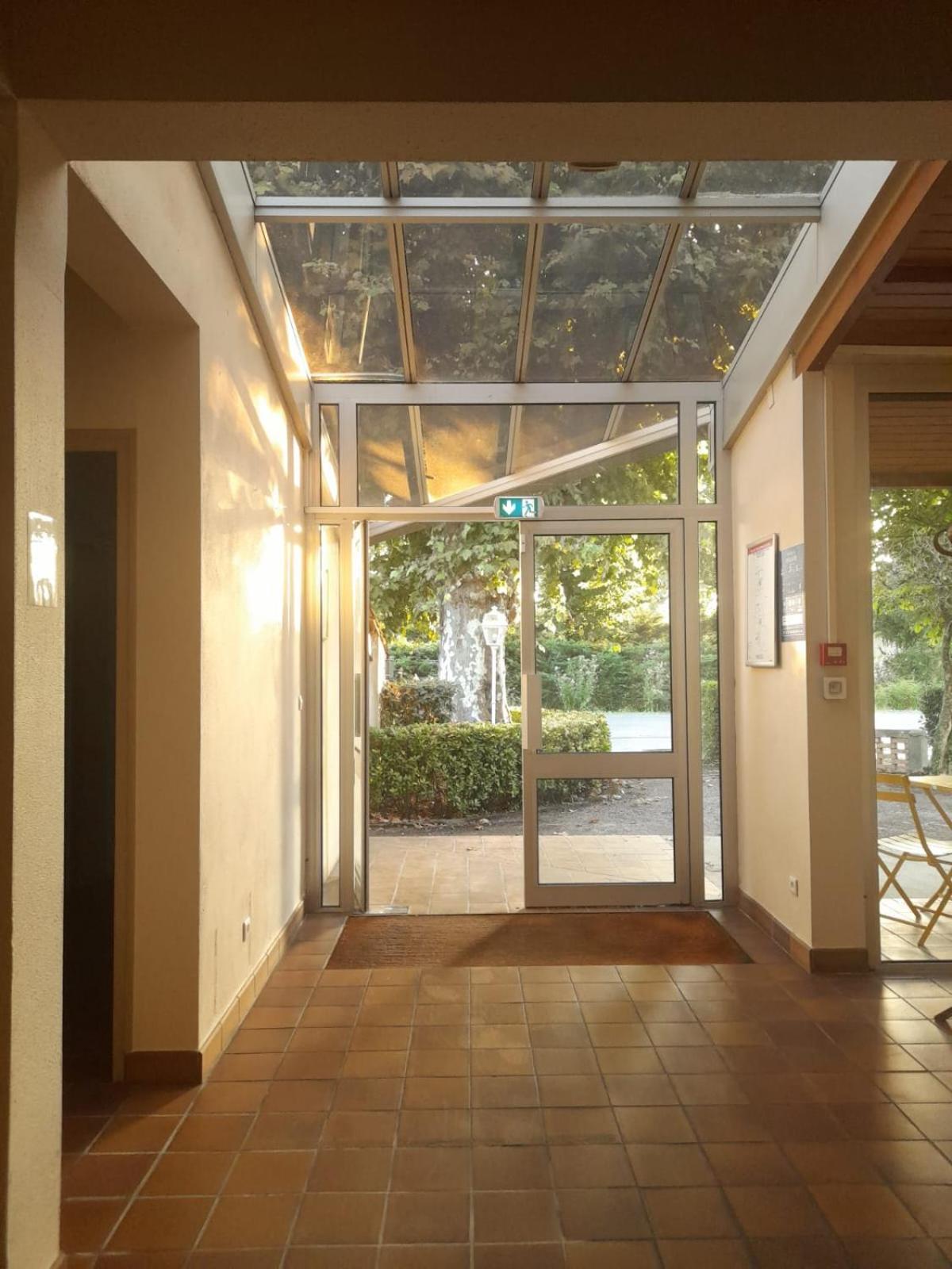 Hotel Platanes - Kb Hotel Group Etauliers Exterior photo